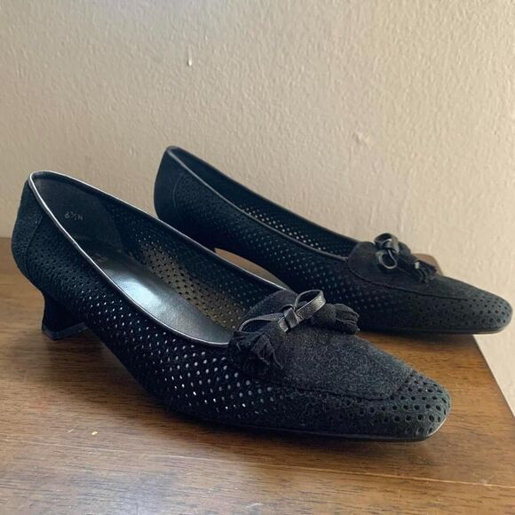 vintage kitten heel Stuart weitzman Women's Black Loafers - Picture 2 of 5